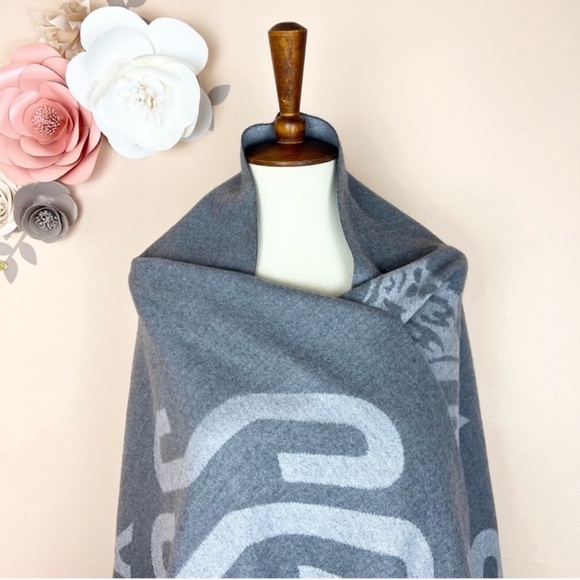 New! MARK CROSS Hanover Oversized Wool Fringe Scarf Shawl Wrap Logo Italy - Picture 5 of 12